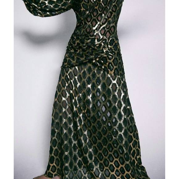 NEW JOHANNA ORTIZ women's bold simplicity top in gold/black - Picture 3 of 6